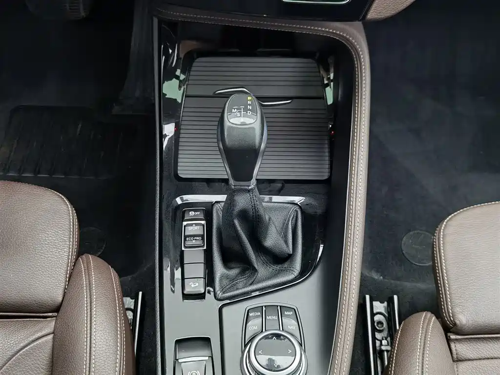 BMW X1 2017 — фото 13