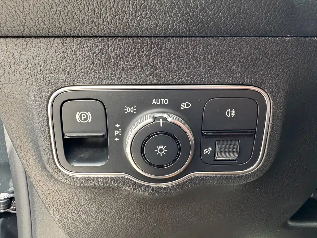 Mercedes-Benz GLB 2022 — фото 14