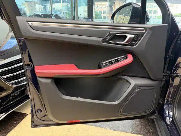 Porsche Macan 2023