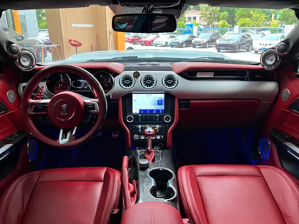 Ford Mustang 2015 — фото 13