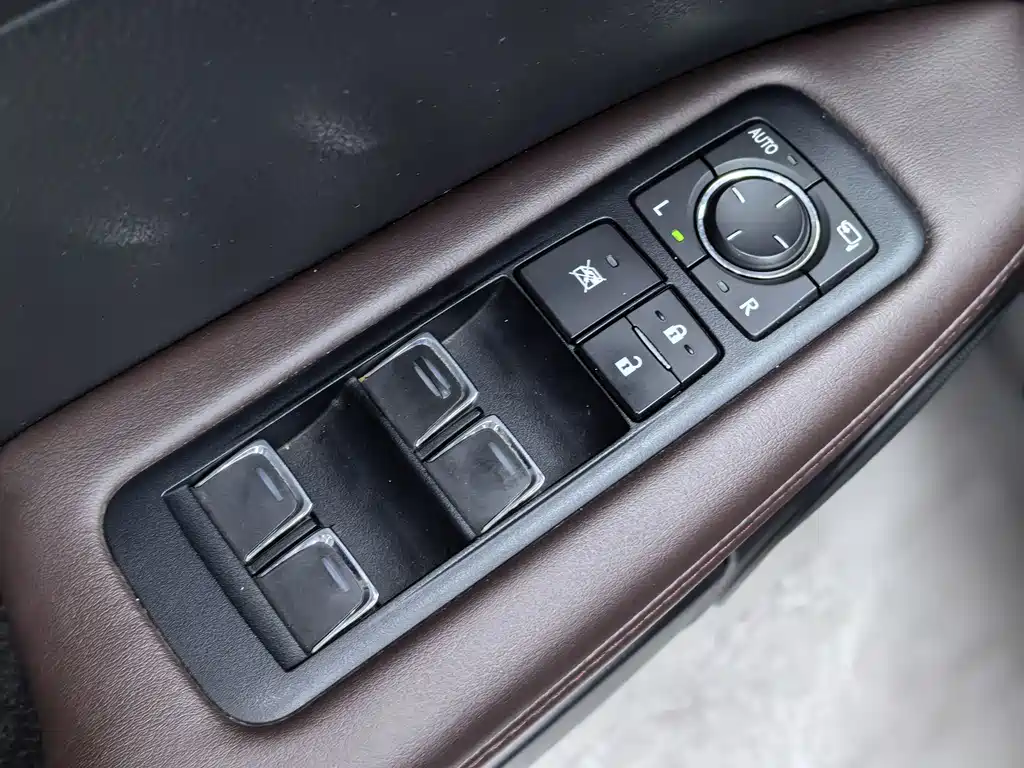 Lexus RX 2018 — фото 20