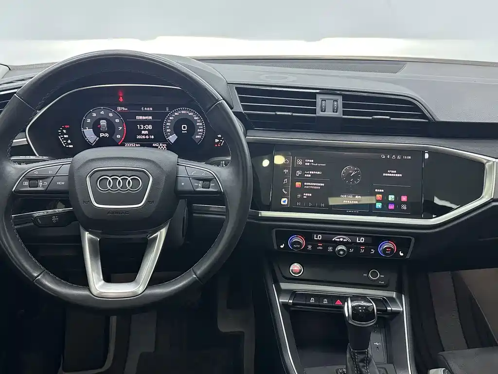 Audi Q3 2023 — фото 11