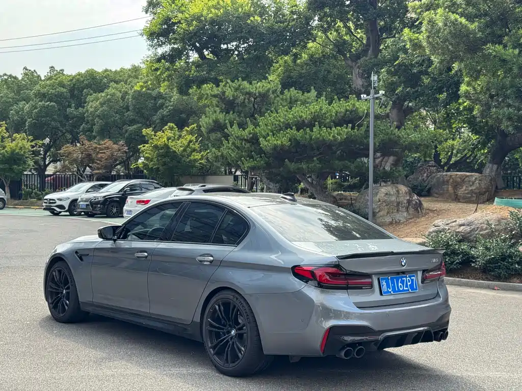 BMW M5 2018 — фото 8