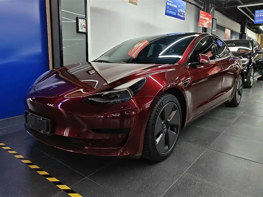 Tesla Model 3 2023 — фото 1