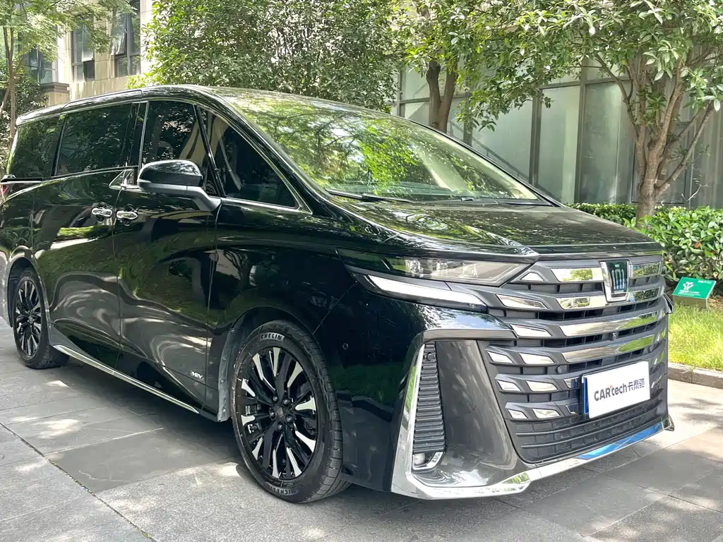 Toyota Vellfire 2024 — фото 3
