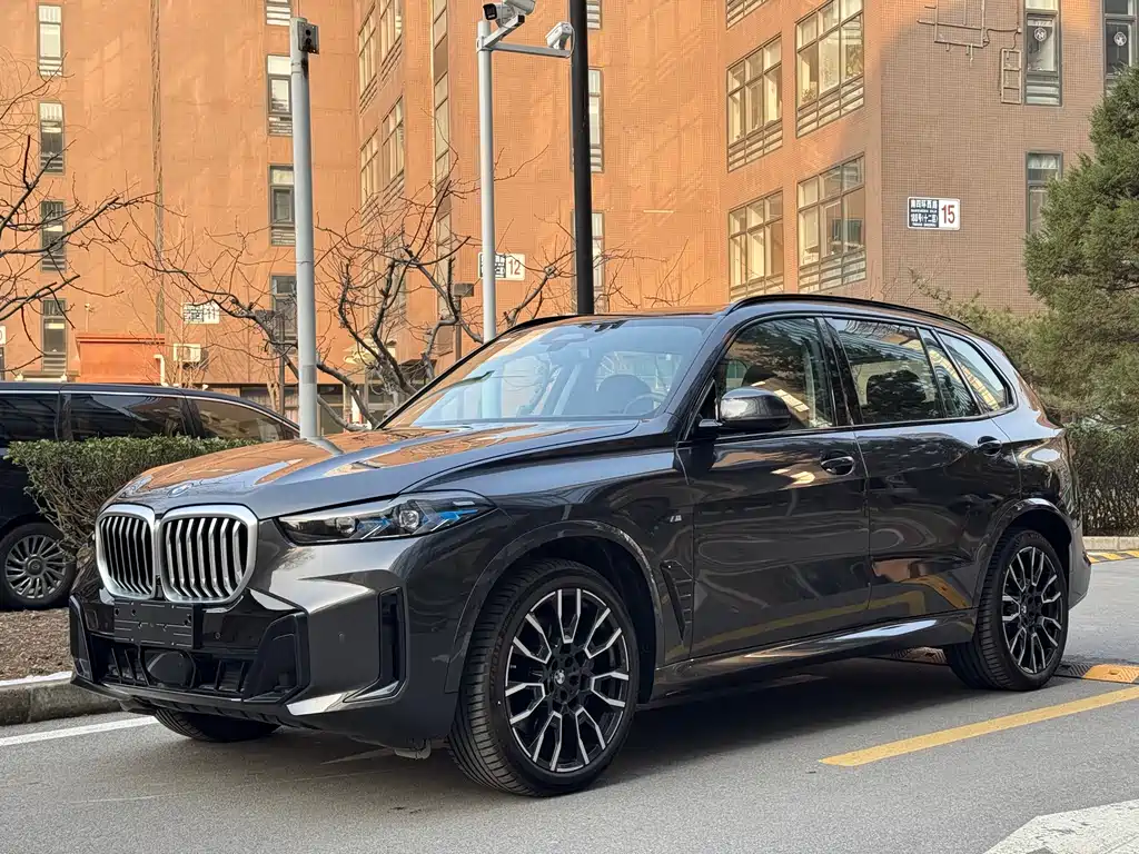 BMW X5 2026 — фото 1