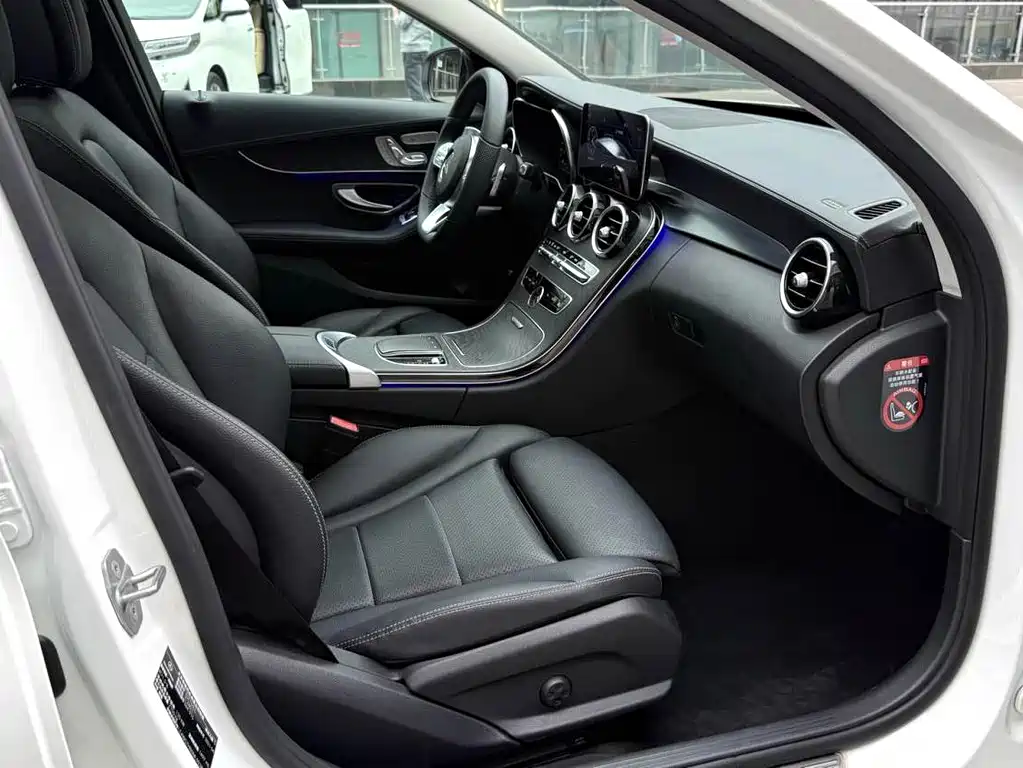 Mercedes-Benz C-Class 2021 — фото 18