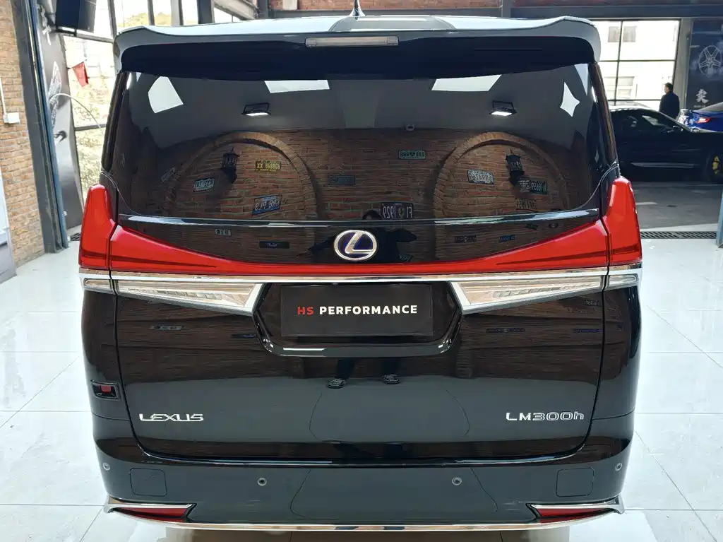 Lexus LM 2021 — фото 13