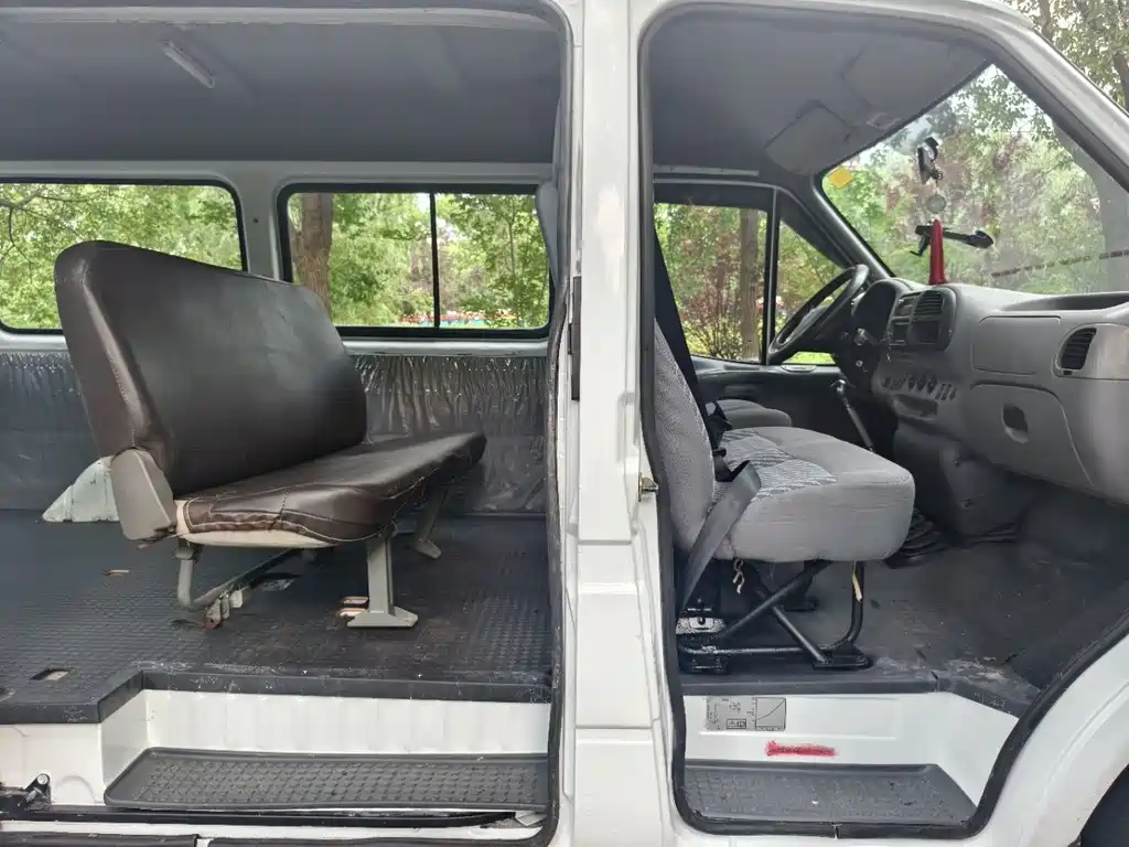 Ford Classic Transit 2016 — фото 13