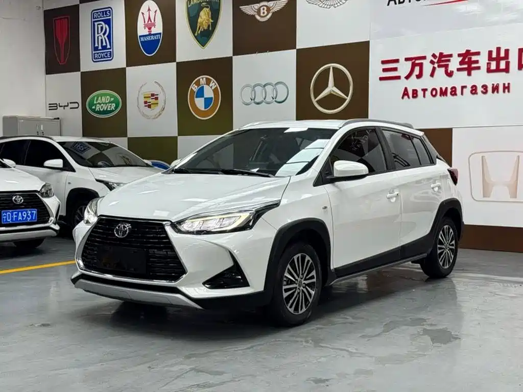 Toyota Yaris L 2023