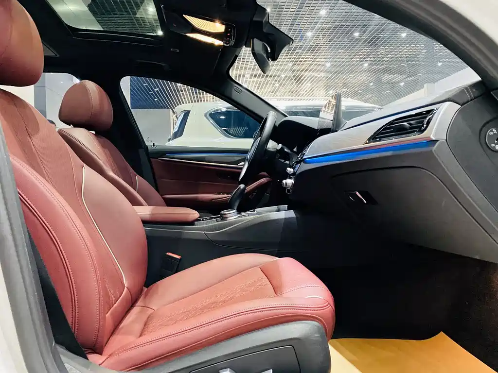 BMW 5 Series New Energy 2022 — фото 10