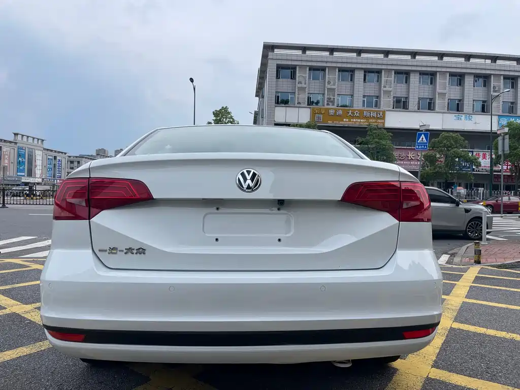 Volkswagen Bora 2021