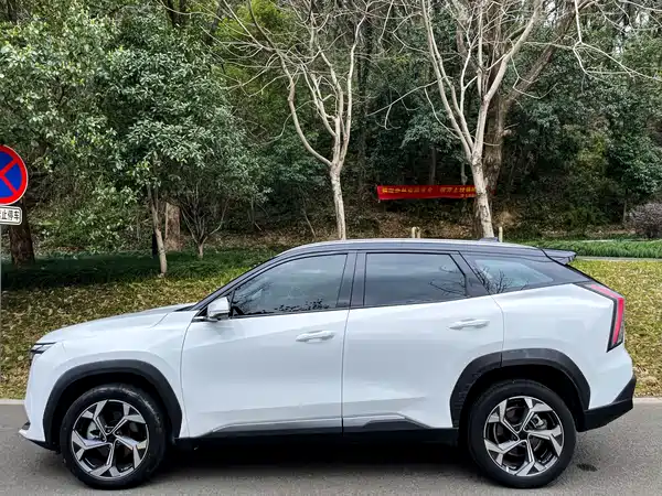 Geely Boyue L 2023