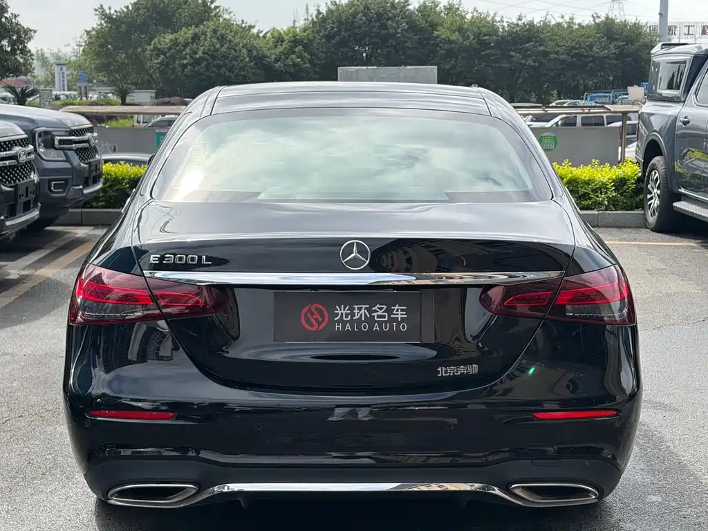 Mercedes-Benz E-Class 2022