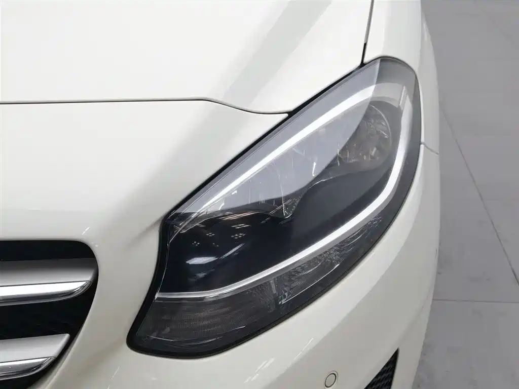 Mercedes-Benz B-Class 2015 — фото 7