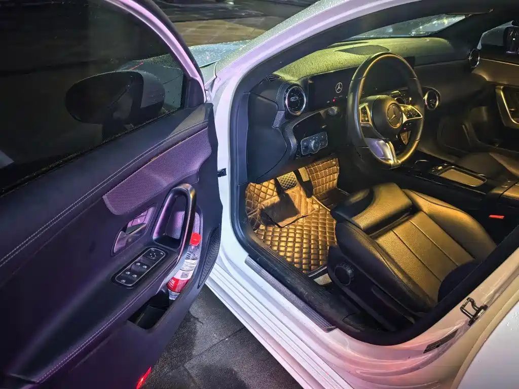 Mercedes-Benz A-Class 2023 — фото 9