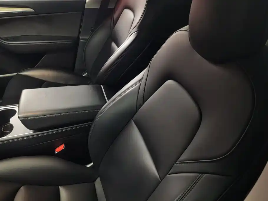 Tesla Model Y 2022 — фото 9
