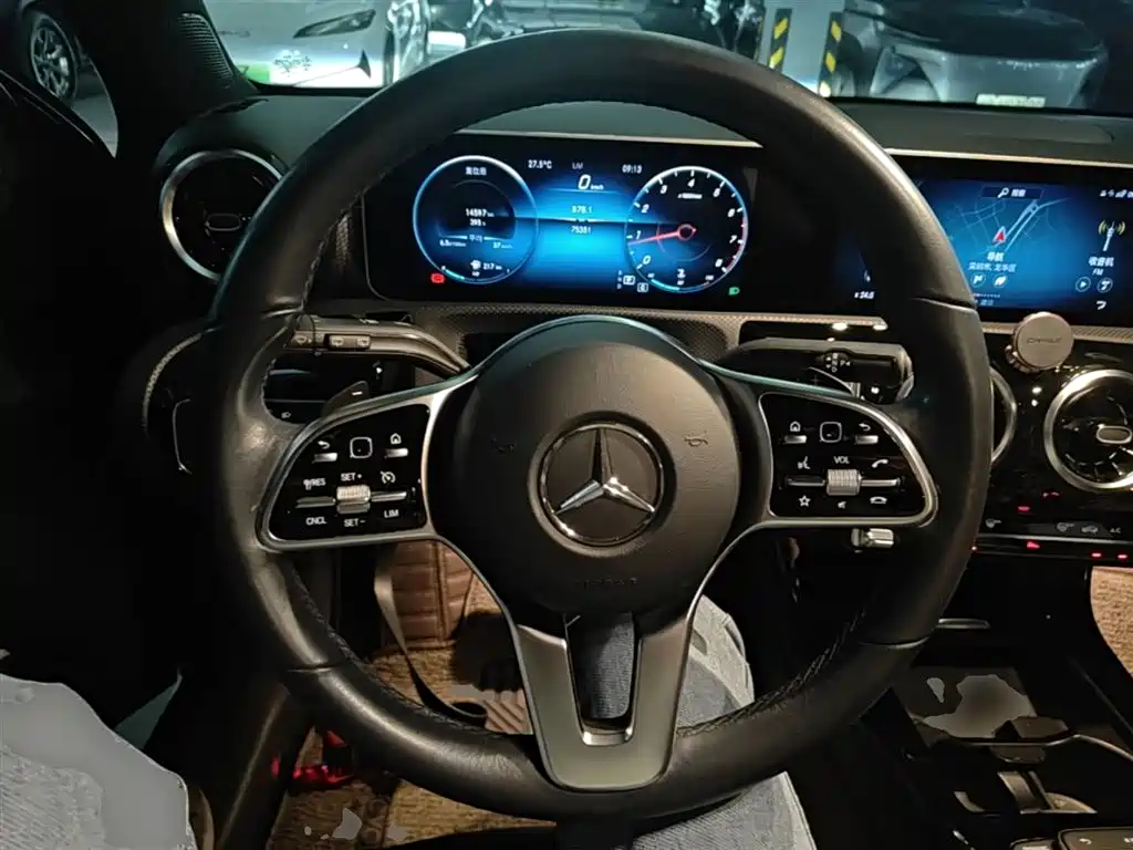 Mercedes-Benz A-Class 2020 — фото 3