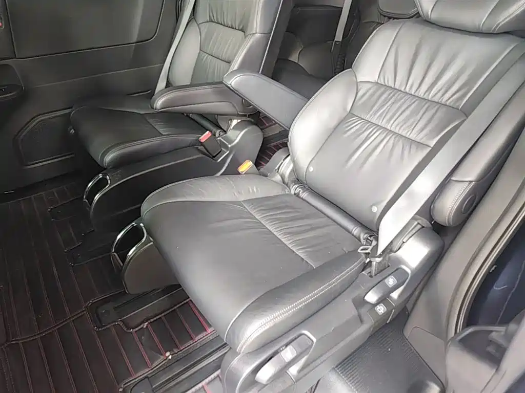 Honda Odyssey 2020 — фото 17