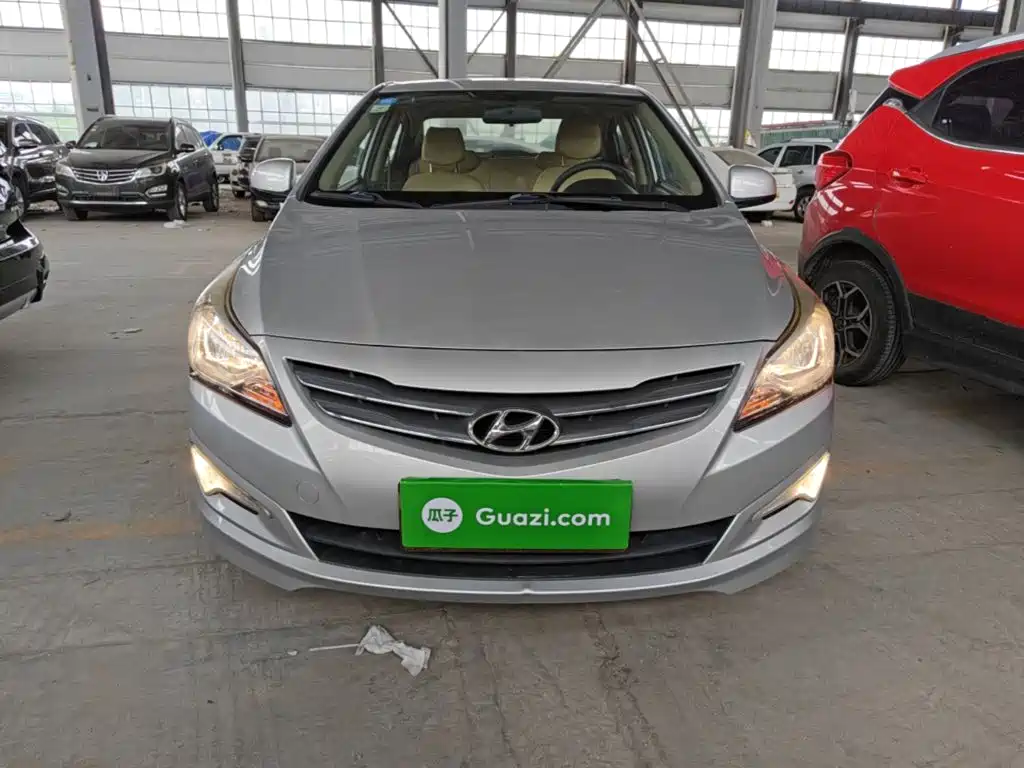 Hyundai Verna 2015 — фото 3