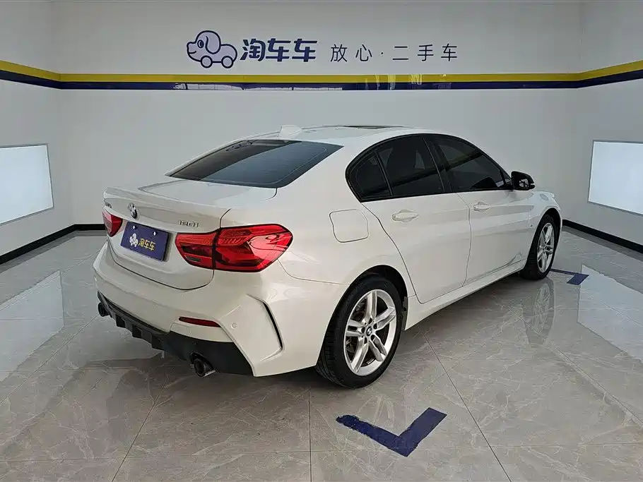 BMW 1 Series 2022