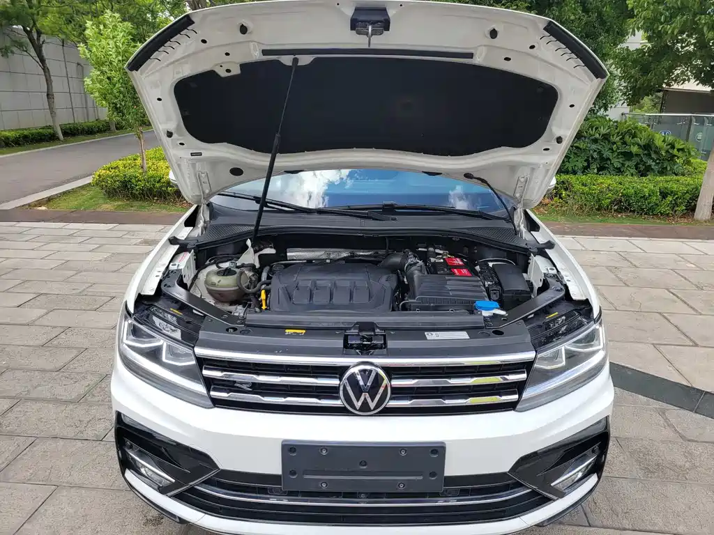 Volkswagen Tiguan L 2021 — фото 23
