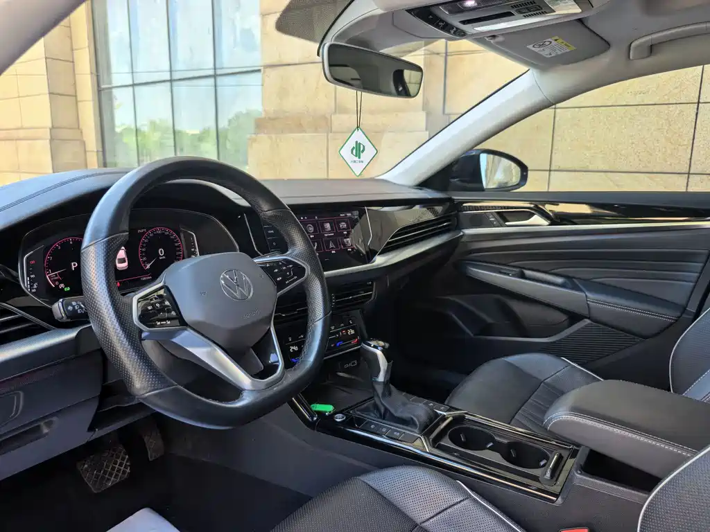 Volkswagen Passat 2022