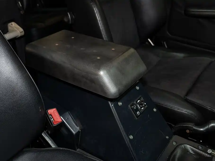 Mercedes-Benz G-Class 2010 — фото 17