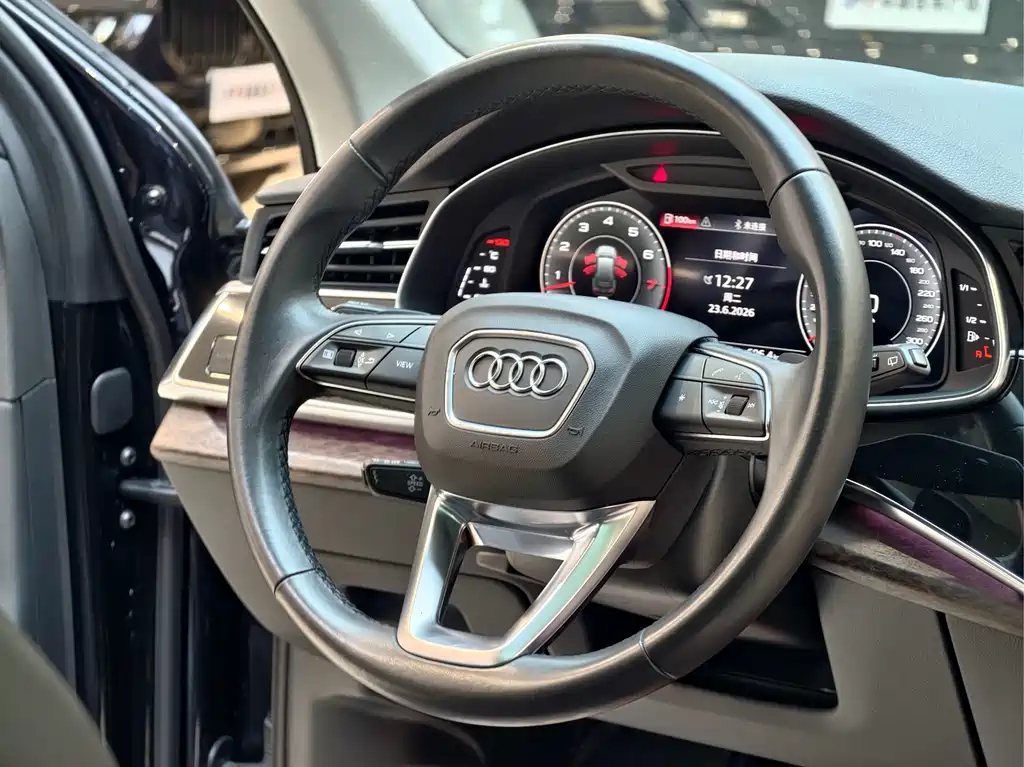 Audi Q7 2021 — фото 20