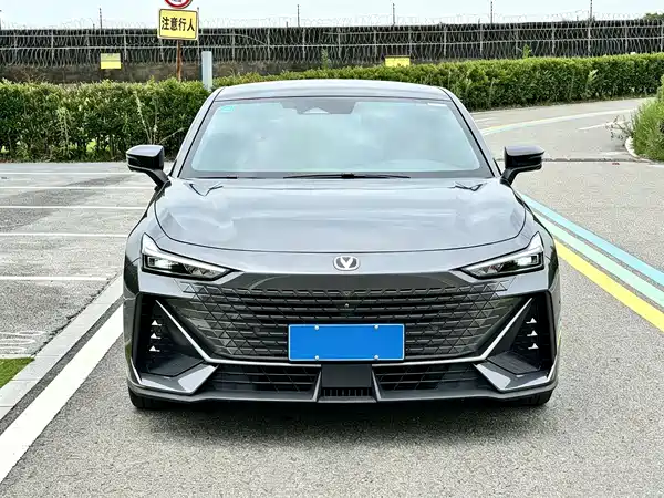 Changan UNI-V 2022