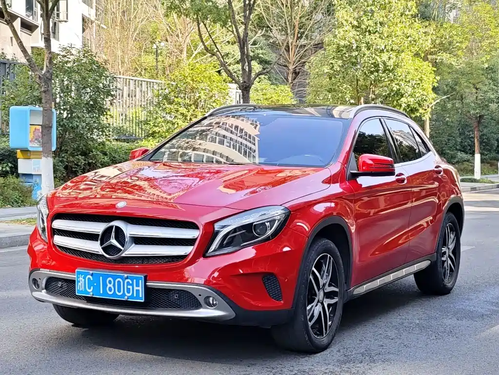 Mercedes-Benz GLA 2015 — фото 1