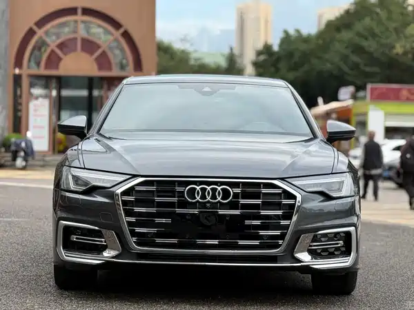 Audi A6L 2022