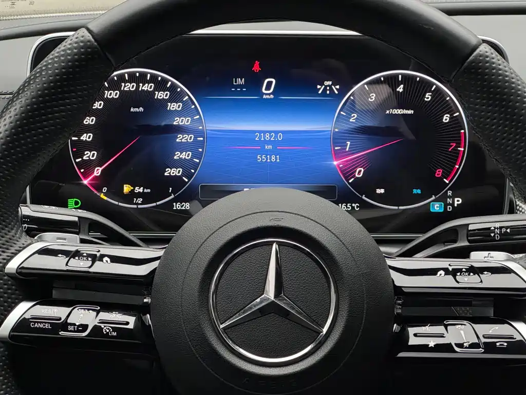 Mercedes-Benz C-Class 2023 — фото 20