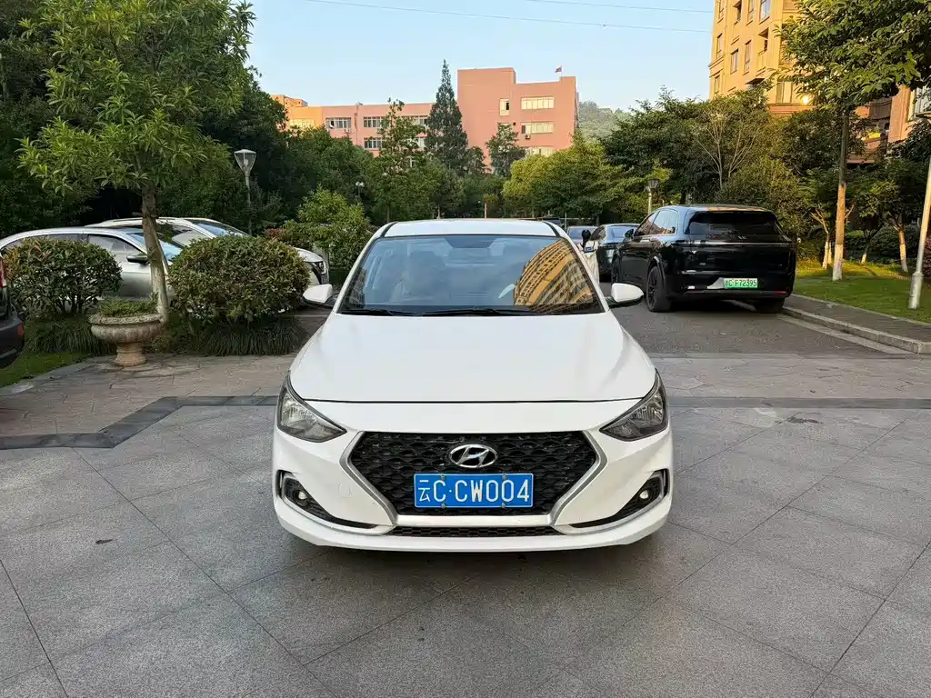 Hyundai Elantra 2020 — фото 2