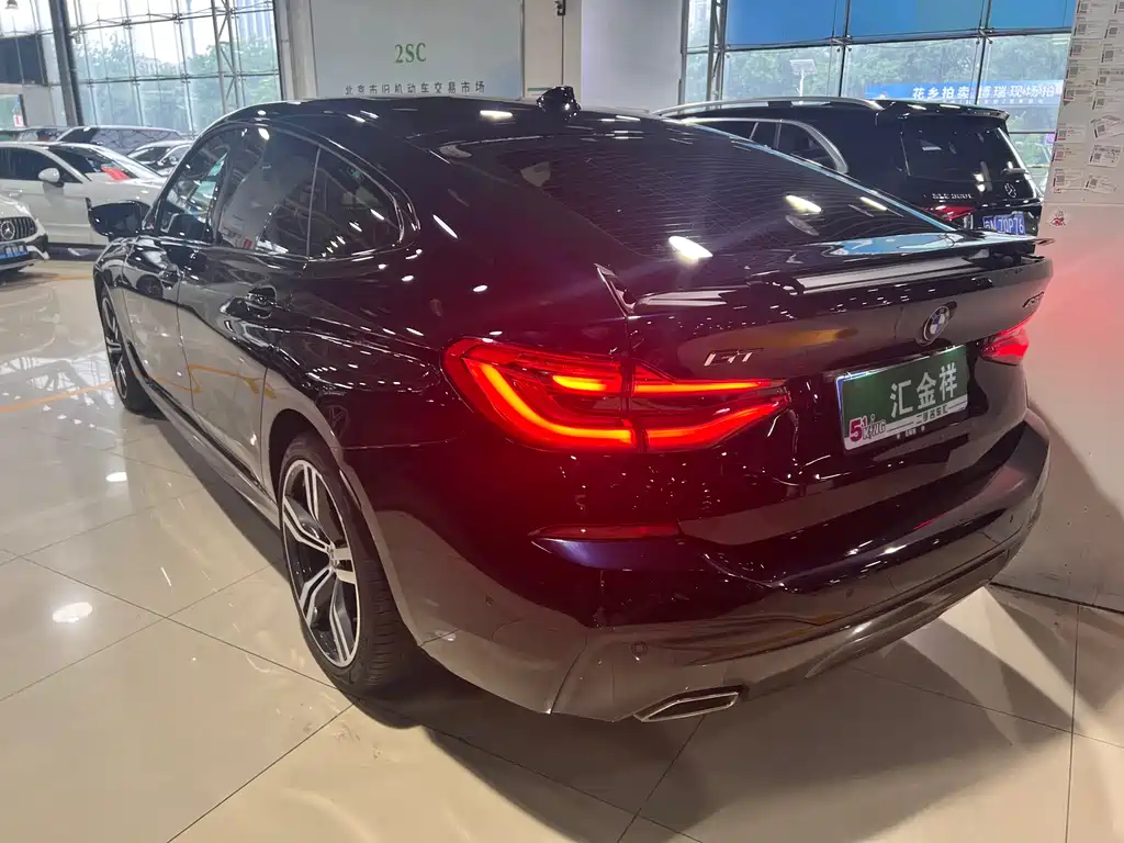 BMW 6 Series GT 2024 — фото 18