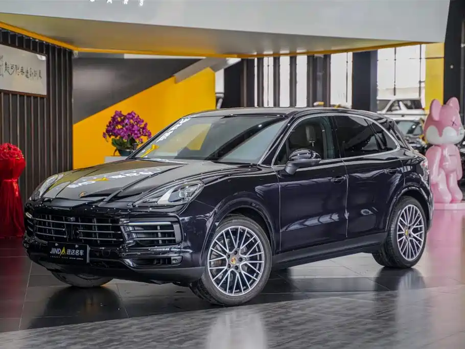 Porsche Cayenne 2021 — фото 1