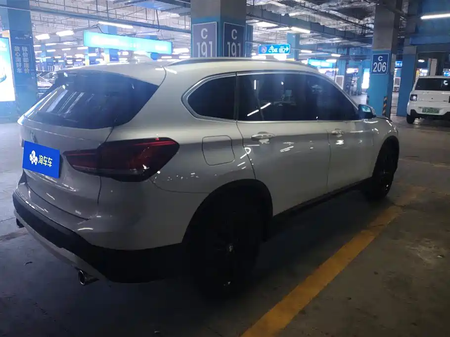 BMW X1 2021 — фото 3