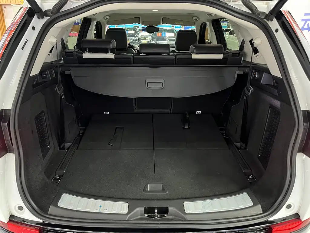 Land Rover Discovery Sport 2021 — фото 9