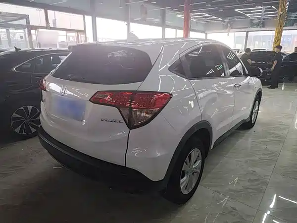 Honda Vezel 2016
