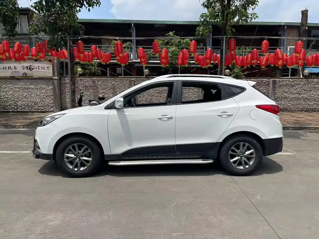 Hyundai ix35 2015 — фото 8