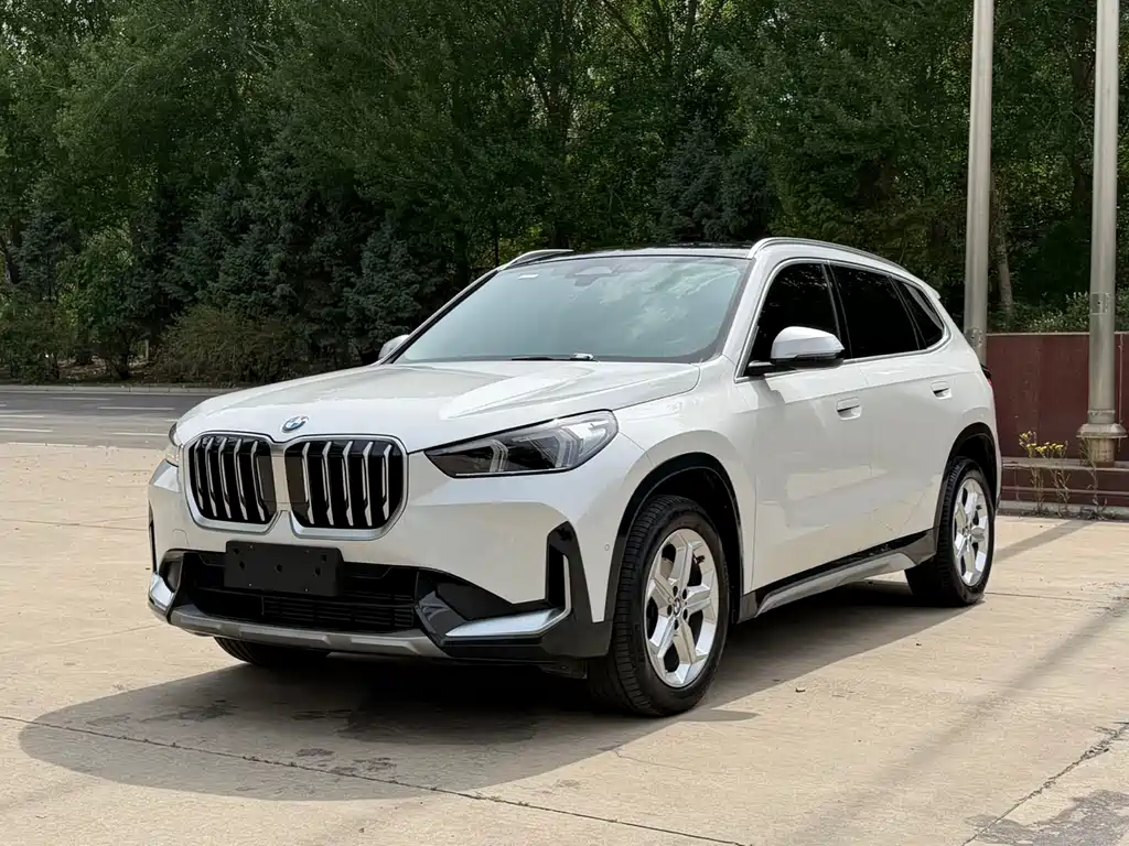 BMW X1 2023 — фото 1