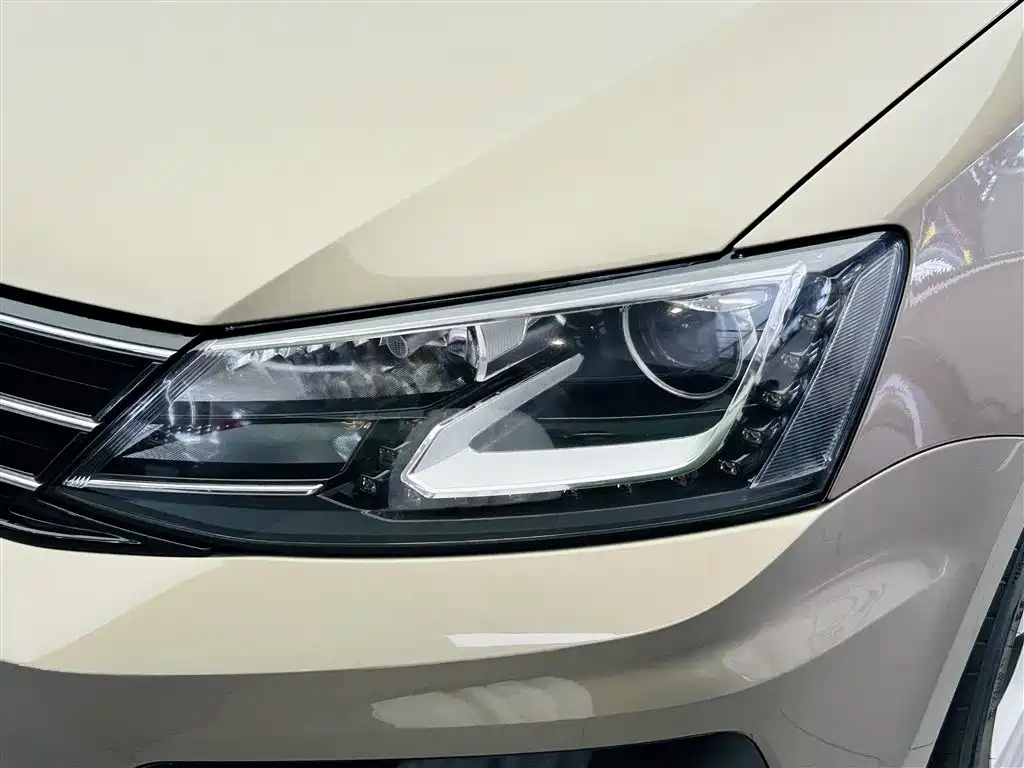 Volkswagen Sagitar 2019 — фото 11