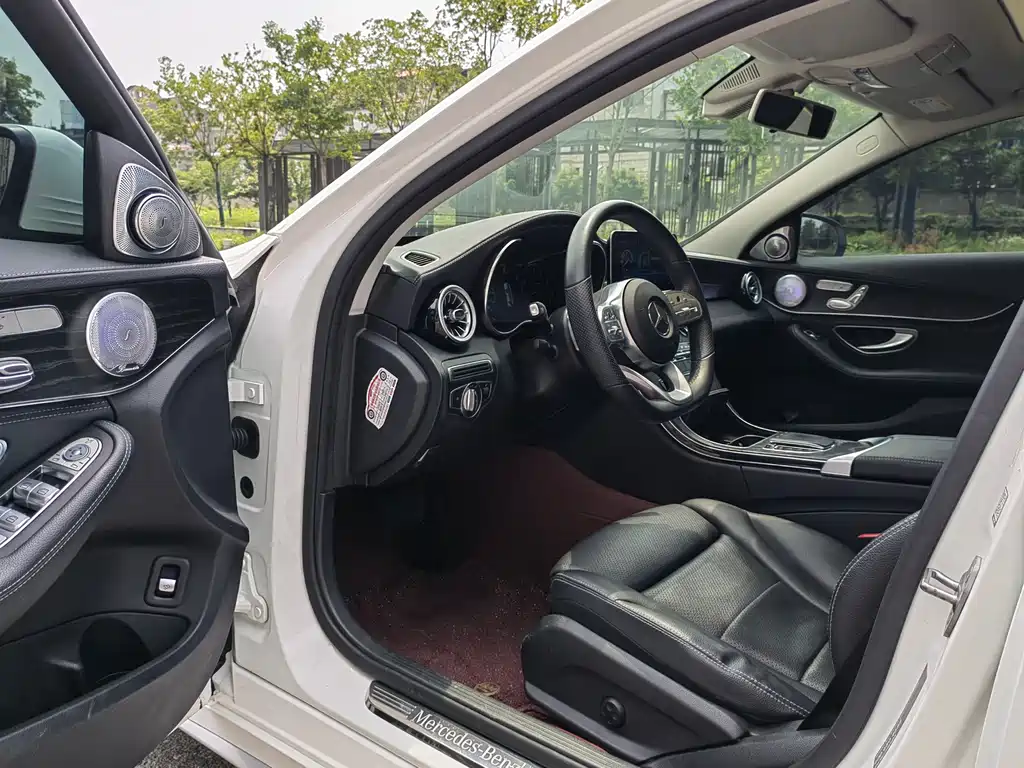 Mercedes-Benz C-Class 2020