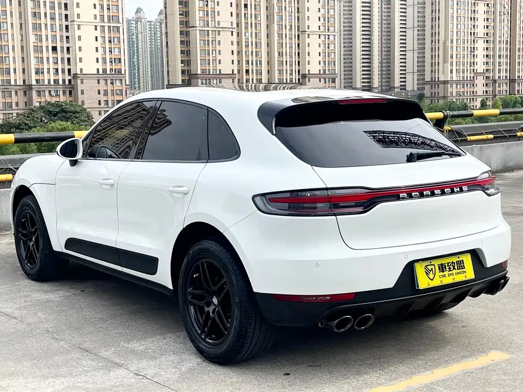 Porsche Macan 2021
