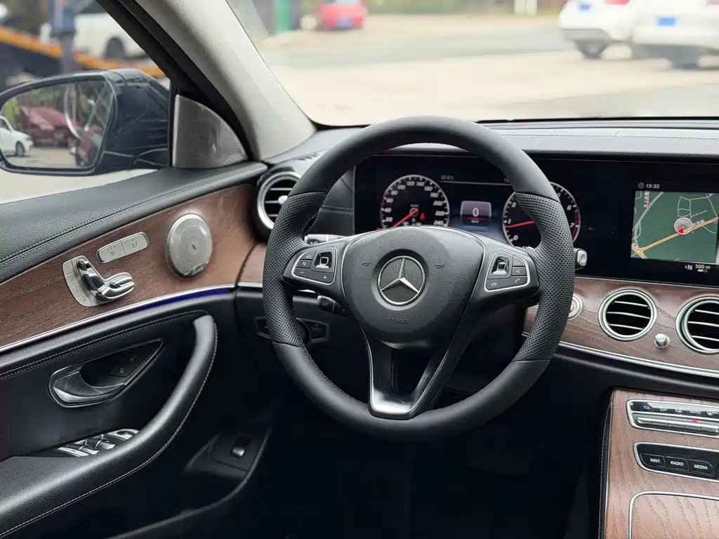 Mercedes-Benz E-Class 2019 — фото 6