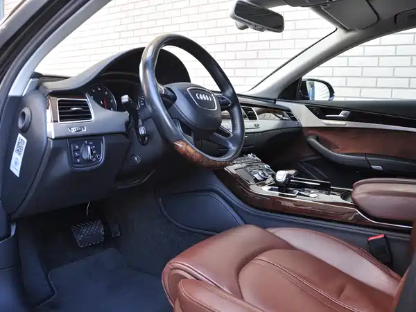 Audi A8 2013