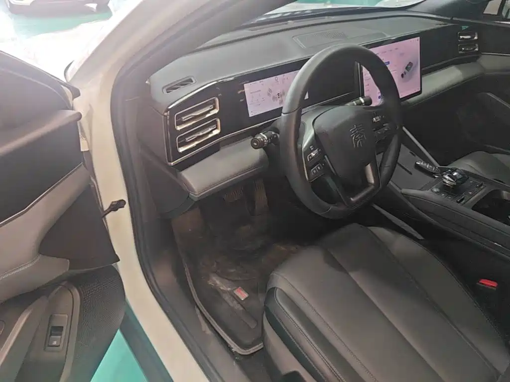 BYD Qin L 2025 — фото 16