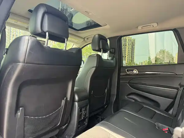 Jeep Grand Cherokee 2012