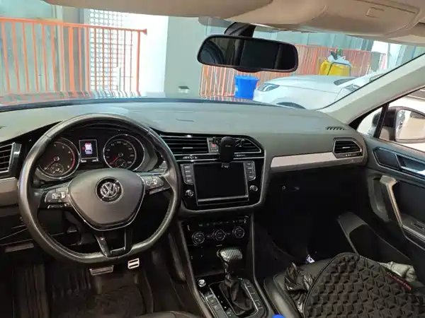 Volkswagen Tiguan L 2017