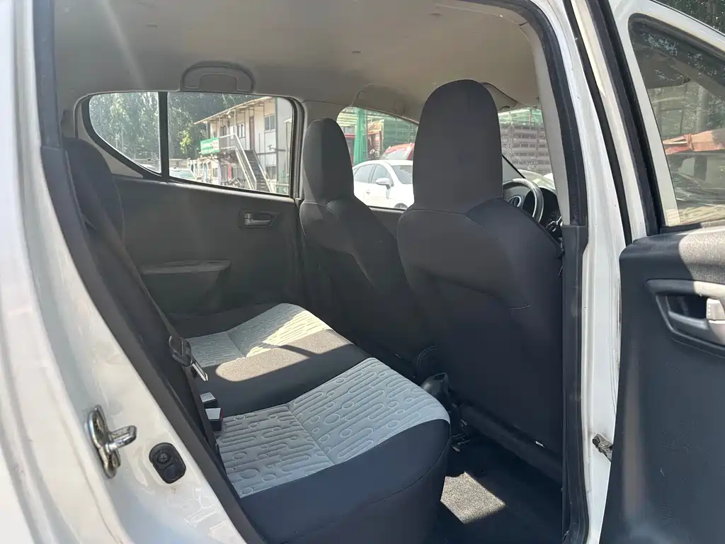Suzuki Alto 2015 — фото 14